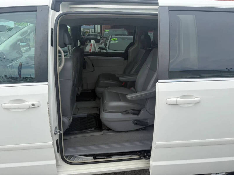 2011 Volkswagen Routan