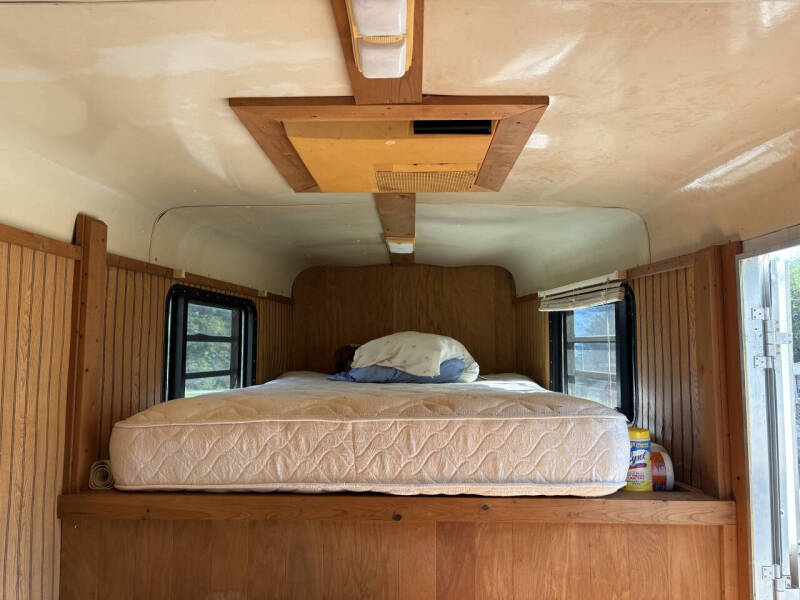 2000 CM Trailers horse / livestock trailer