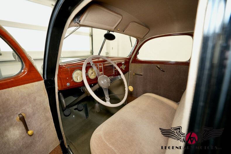 1939 Ford Deluxe