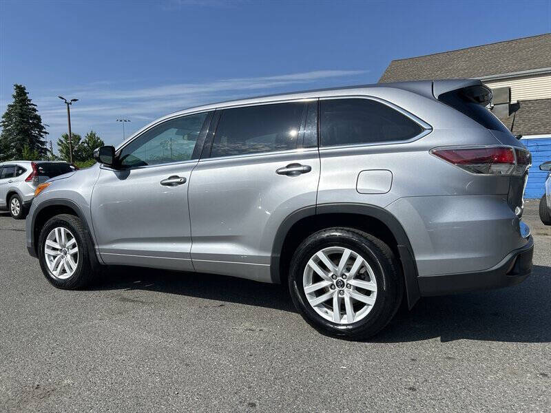 2016 Toyota Highlander LE