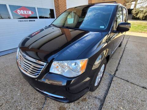 2015 Chrysler Town and Country for sale at BHT Motors LLC in Imperial MO