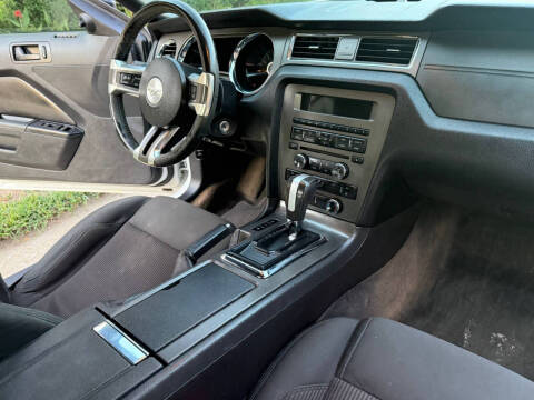 2014 Ford Mustang V6