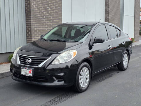 2013 Nissan Versa 1.6 SV