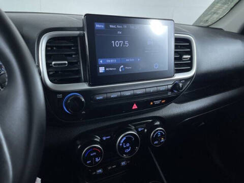 2022 Hyundai Venue SEL