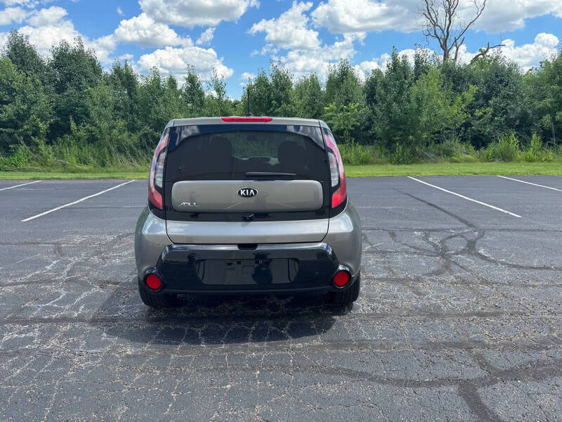 2016 Kia Soul +