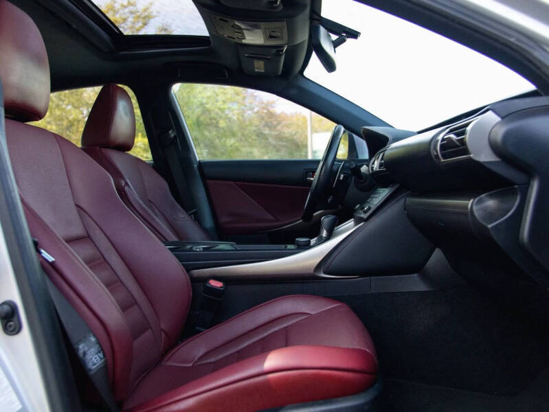 2016 Lexus IS 200t