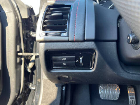 2015 Jaguar F-TYPE R