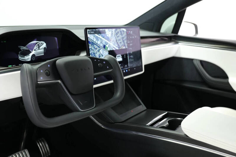 2022 Tesla Model X Plaid