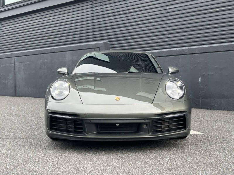 2022 Porsche 911 Carrera 4