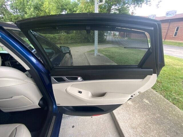 2016 Hyundai Genesis