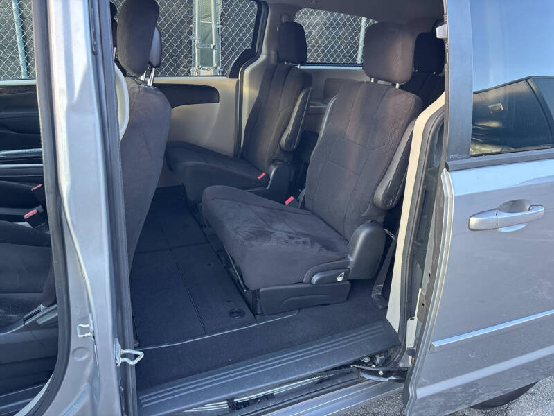 2013 Dodge Grand Caravan American Value Package