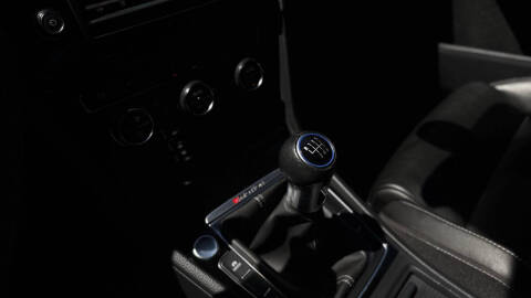 2016 Volkswagen Golf R 4Motion