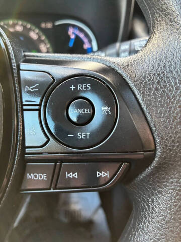 2025 Toyota RAV4 Hybrid XLE