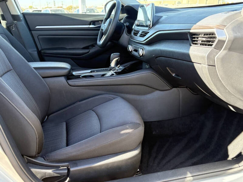 2023 Nissan Altima 2.5 SV