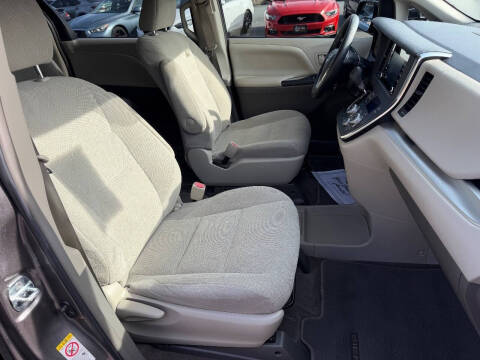 2018 Toyota Sienna L 7-Passenger