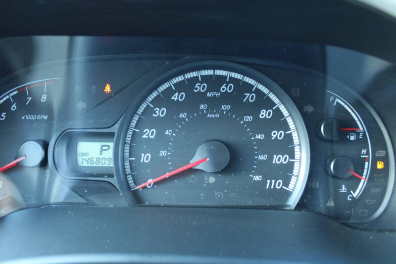 2013 Toyota Sienna LE 7-Passenger