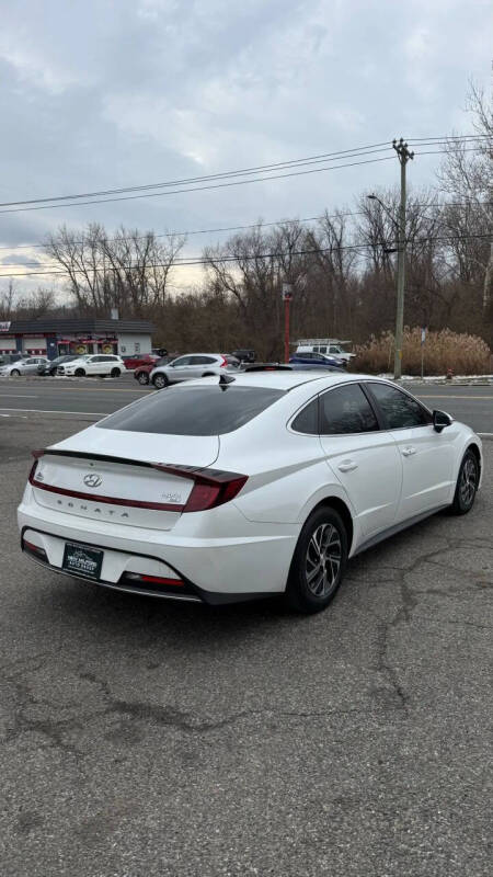 2022 Hyundai Sonata Hybrid Blue