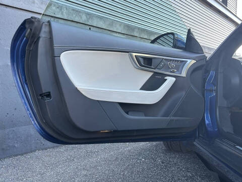 2021 Jaguar F-TYPE R