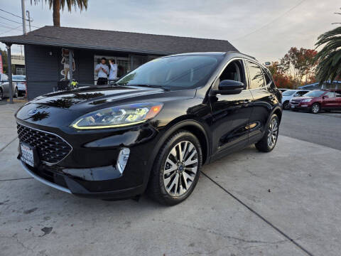 2020 Ford Escape Hybrid Titanium