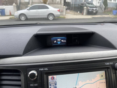 2011 Toyota Sienna XLE 7-Passenger Auto Access Seat