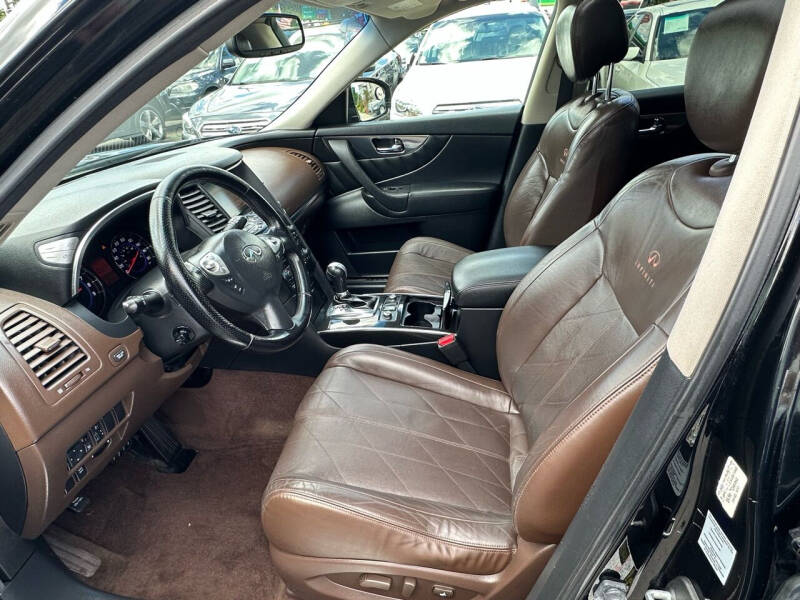 2011 Infiniti FX35