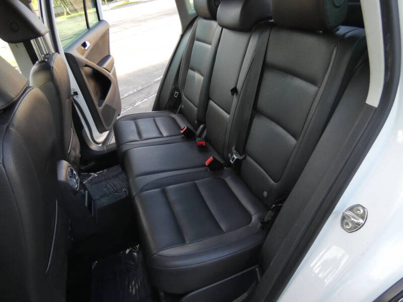 2017 Volkswagen Tiguan 2.0T Wolfsburg Edition