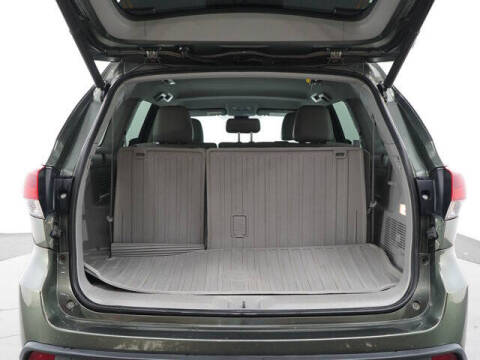 2017 Toyota Highlander LE Plus