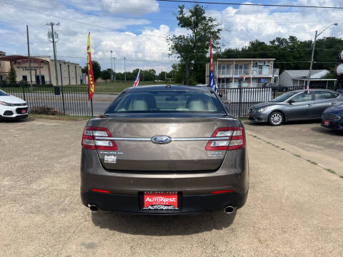 2015 Ford Taurus SEL