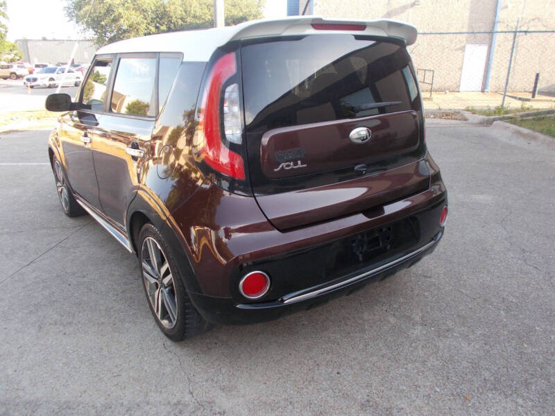 2017 Kia Soul +