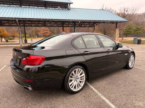 2012 BMW 5 Series 550i