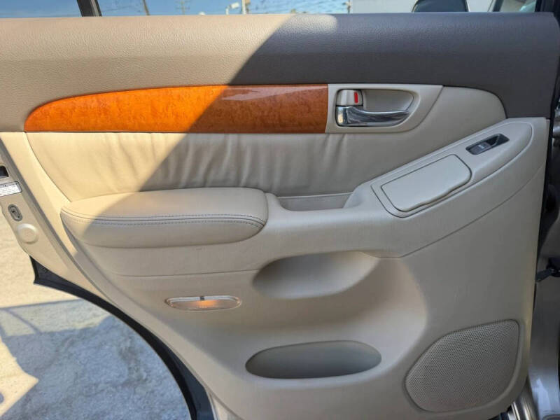 2004 Lexus GX 470