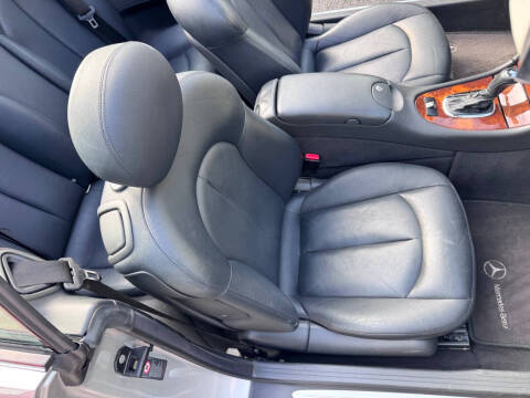 2005 Mercedes-Benz CLK CLK 320