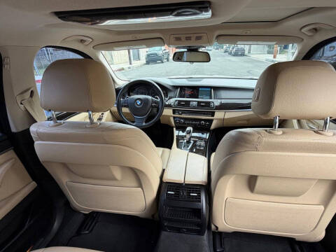 2016 BMW 5 Series 528i