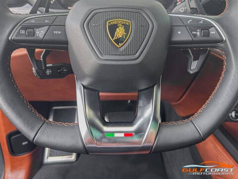 2022 Lamborghini Urus