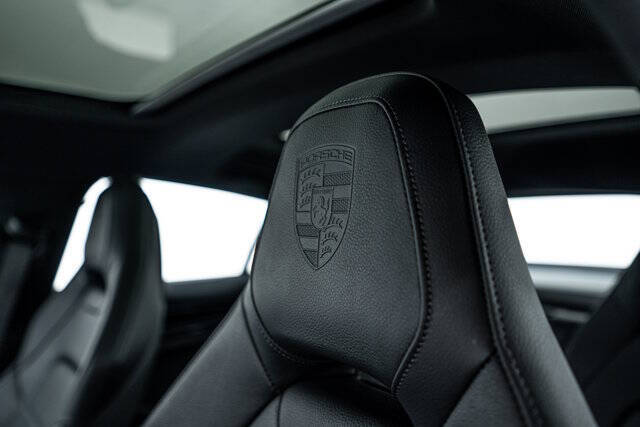 2025 Porsche Panamera 4