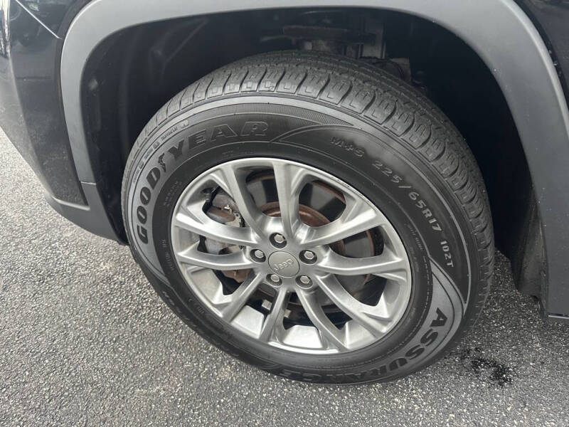 2019 Jeep Cherokee Latitude Plus