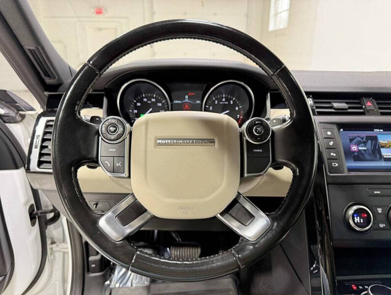 2017 Land Rover Discovery SE