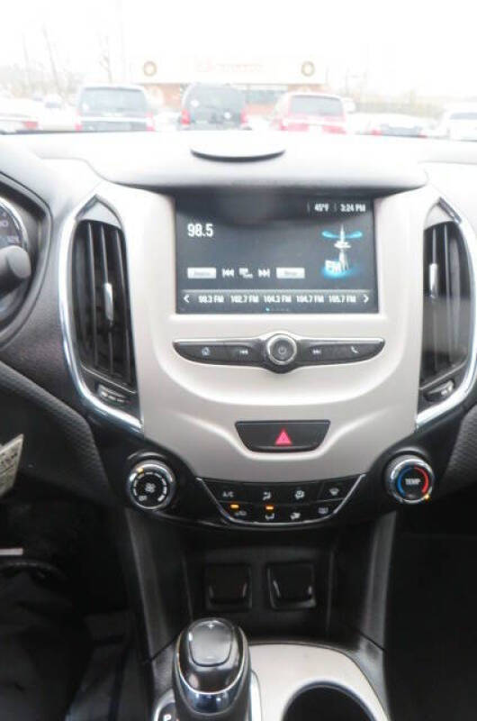 2017 Chevrolet Cruze LS Auto