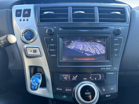 2012 Toyota Prius v Five