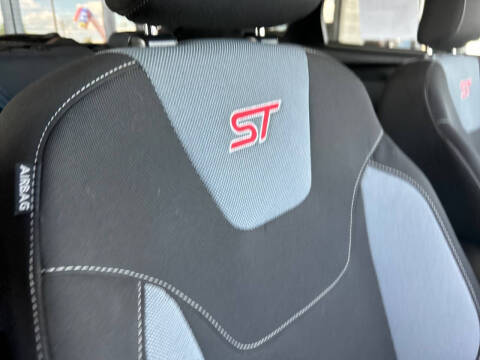 2017 Ford Focus ST