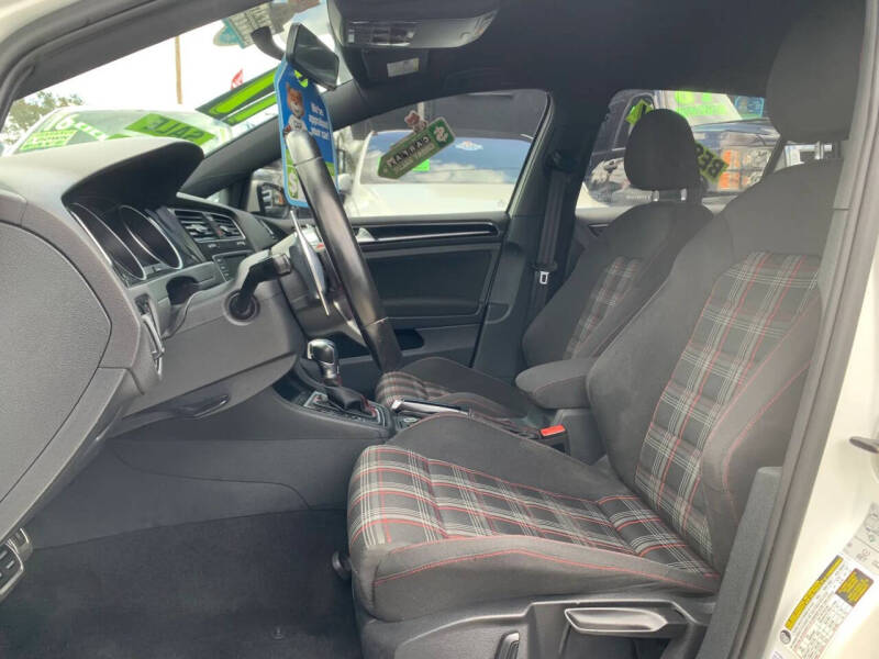 2017 Volkswagen Golf GTI S