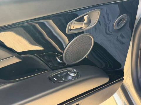 2018 Aston Martin DB11 V12