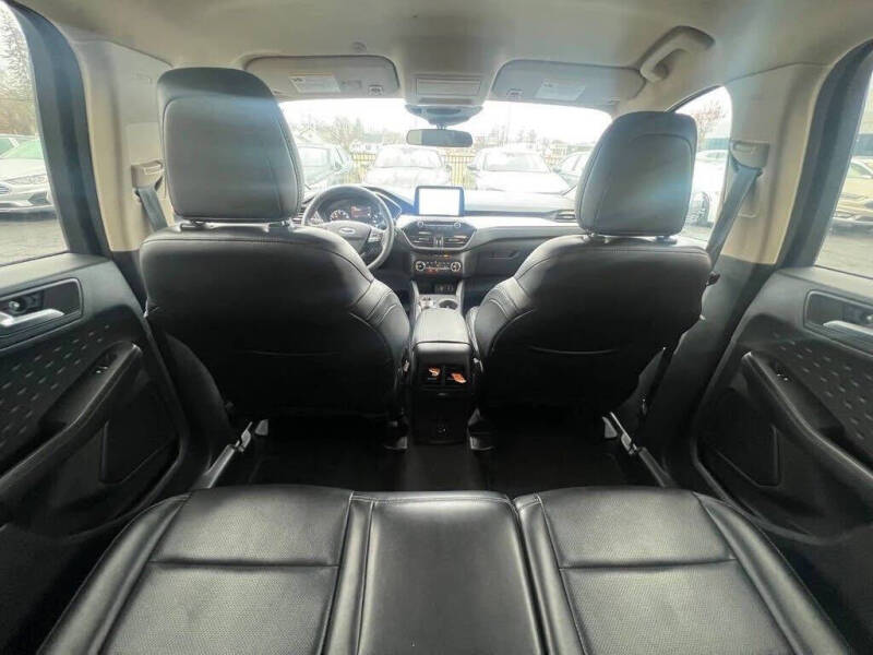 2020 Ford Escape SEL