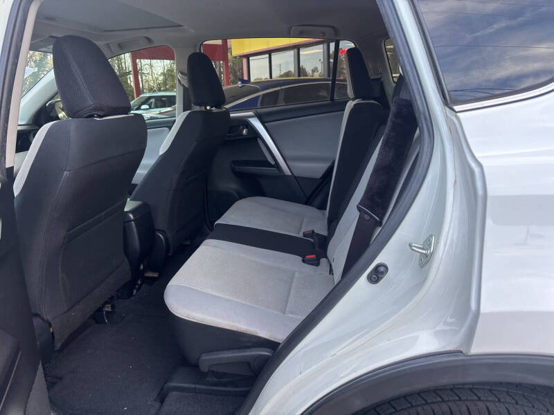 2017 Toyota RAV4 XLE