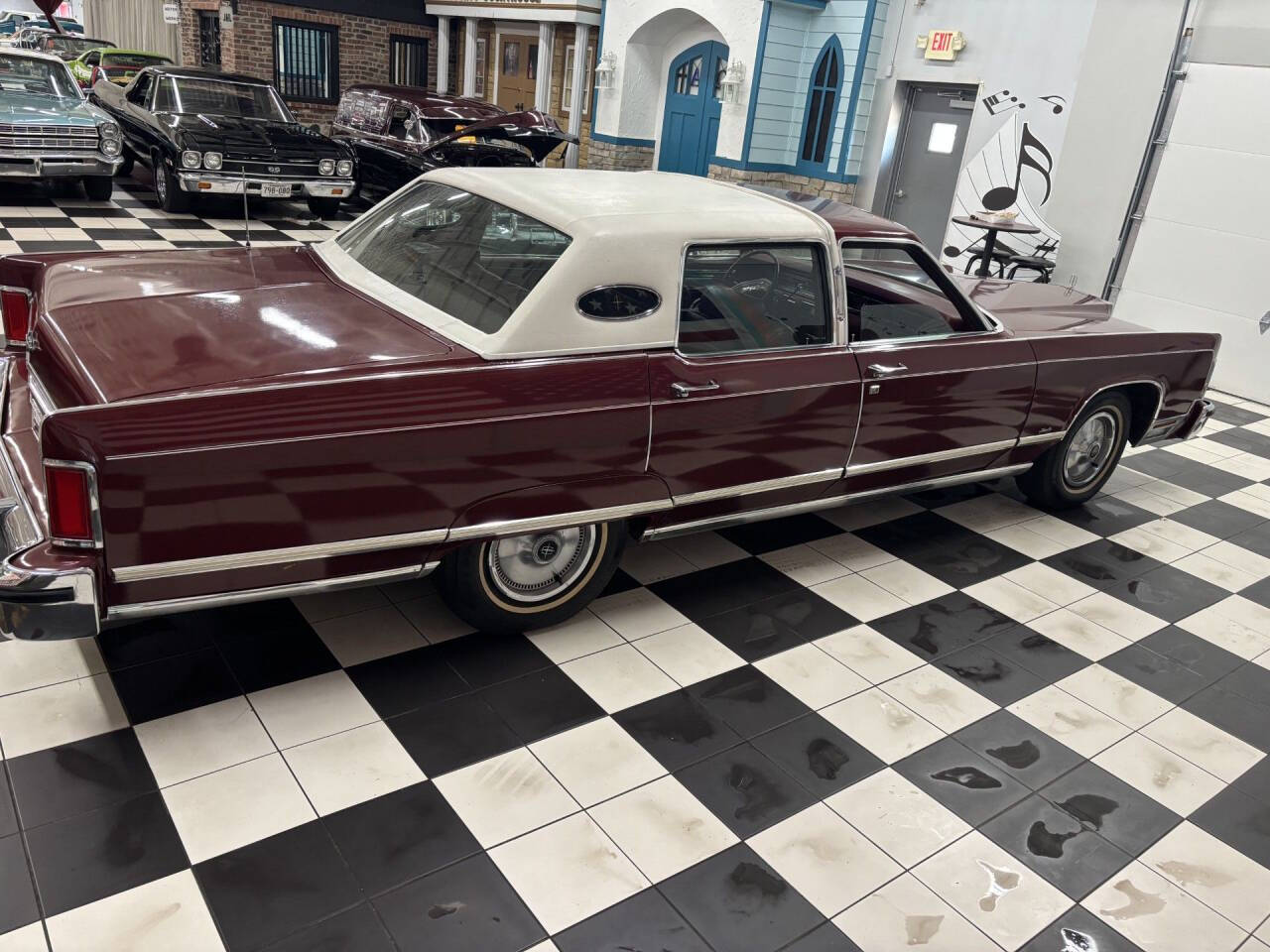1977 Lincoln Continental 13