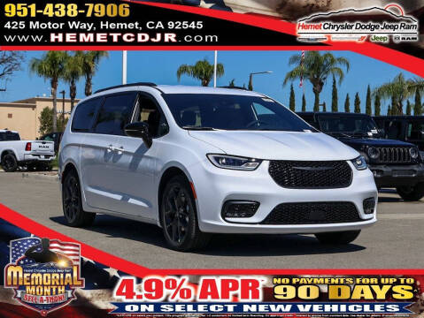 2026 Chrysler Pacifica Select