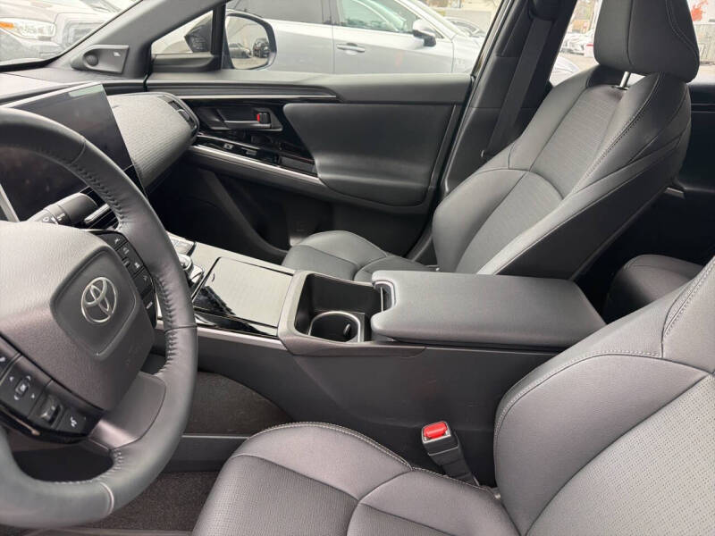 2025 Toyota bZ4X Limited