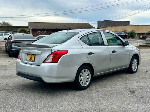 2017 Nissan Versa 1.6 S Plus
