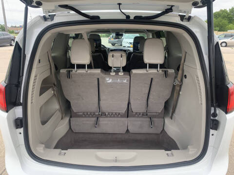2018 Chrysler Pacifica Touring L Plus