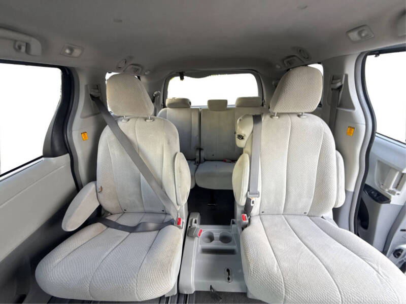 2011 Toyota Sienna